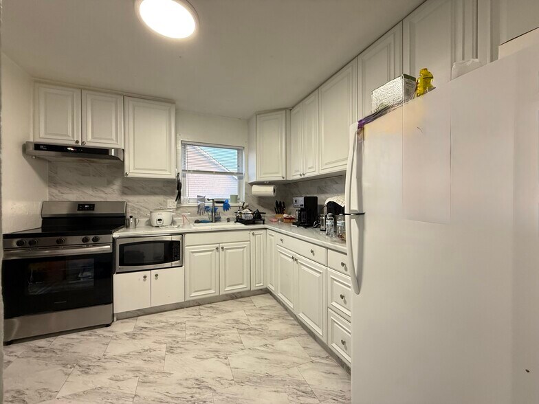 More Photos Of 1846 College Point Blvd, College Point Storefront Retail Residential For Sale