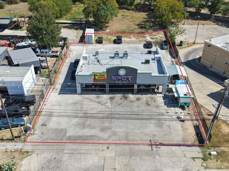 More Photos Of 1149 Airport Blvd, Austin Convenience Store For Sale
