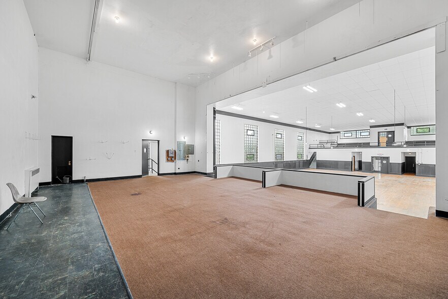 More Photos Of 379 Cherry St, Pottstown Flex For Lease