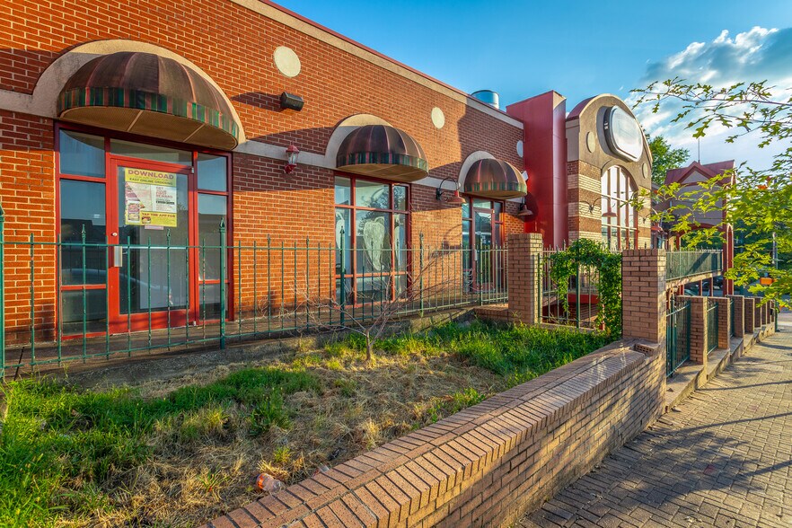 More Photos Of 200 Market St, Chattanooga Storefront For Sale