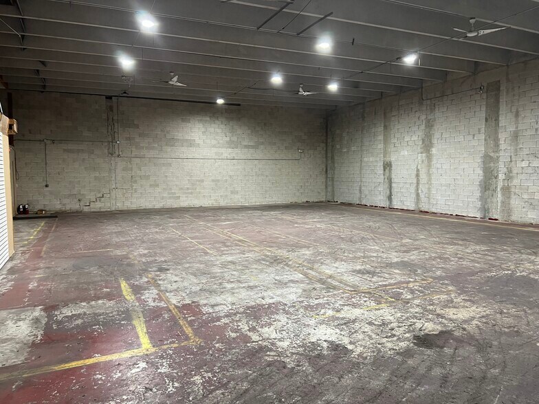 More Photos Of 5220 NW 72nd Ave, Miami Warehouse For Lease