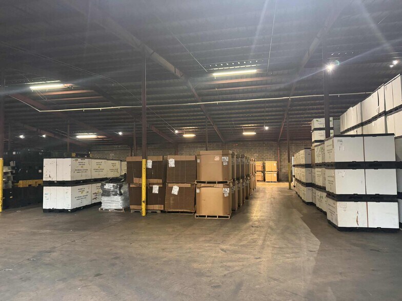 More Photos Of 255 Franklin St, Spartanburg Warehouse For Lease