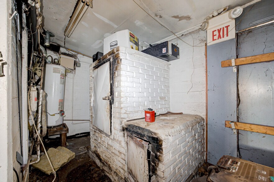 More Photos Of 1923 N Lottie Ave, Oklahoma City Storefront For Sale