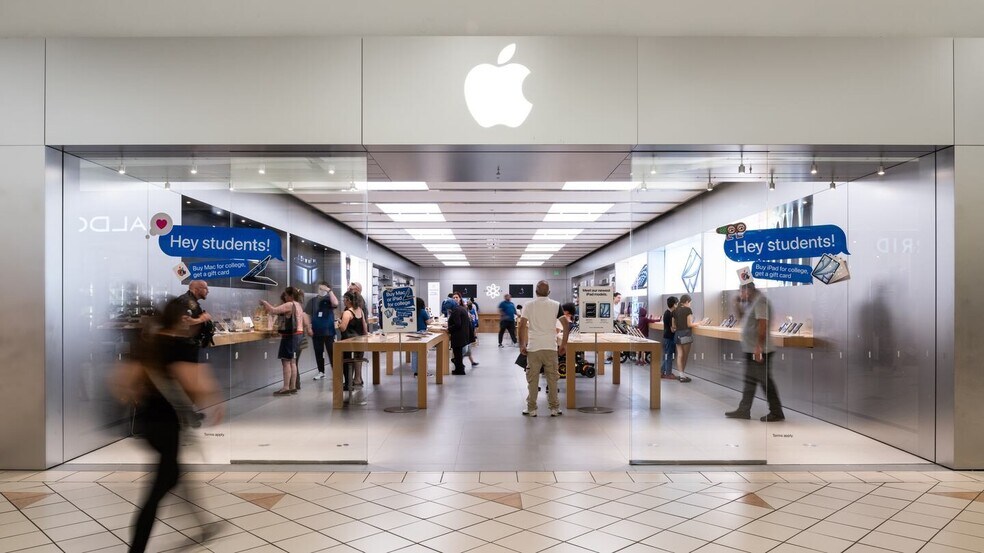 More Photos Of 2000 Willowbrook Mall, Houston Unknown For Lease