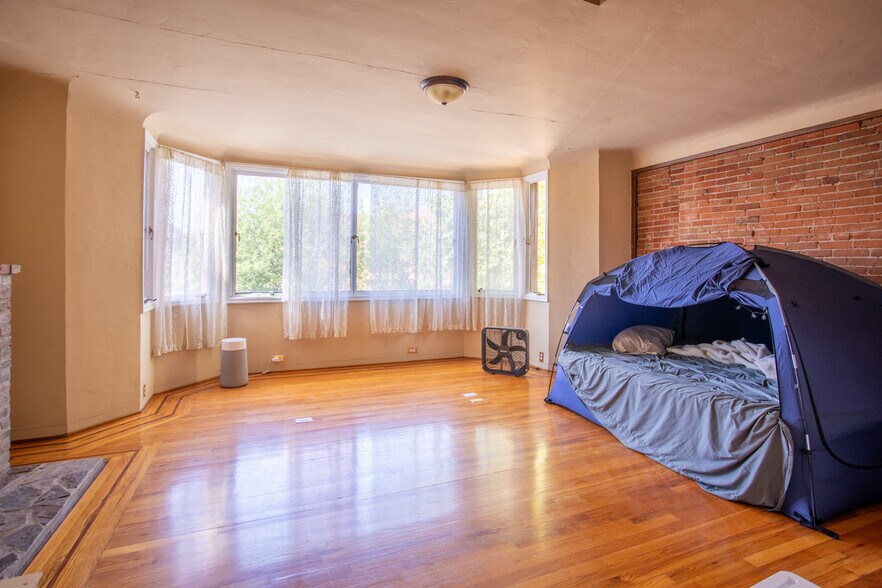 More Photos Of 310-312 1st St, Marysville Office Residential For Lease