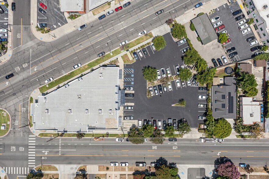 More Photos Of 1420 W Olive Ave, Burbank Office For Sale