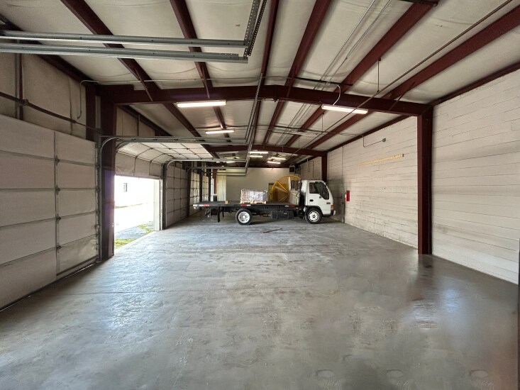 More Photos Of 3225 Sharpe Ave, Memphis Light Distribution For Sale