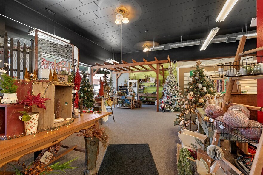 More Photos Of 2108 Main St, Baker City Storefront Retail Residential For Sale