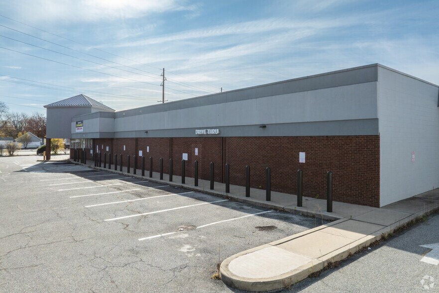 More Photos Of 130 E Main St, Penns Grove Drugstore For Lease