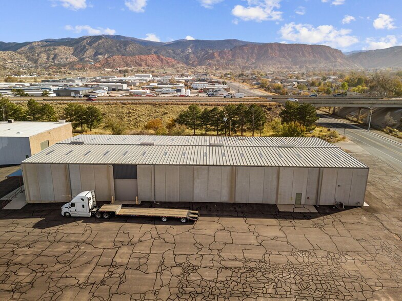 More Photos Of 1342 W Industrial Rd, Cedar City Warehouse For Lease