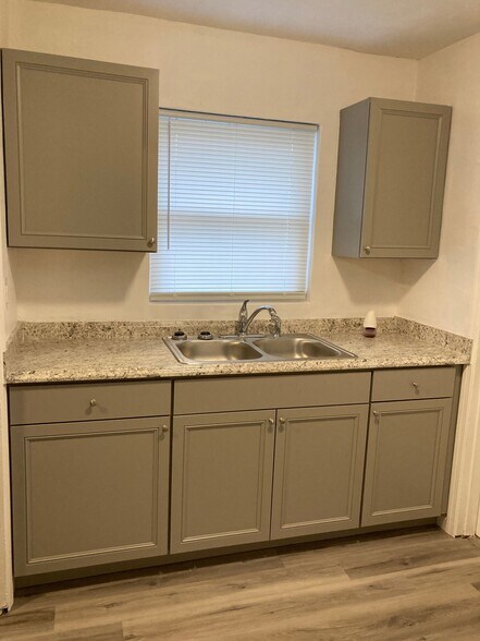 More Photos Of 2921 N Main St, Dayton Apartments For Sale