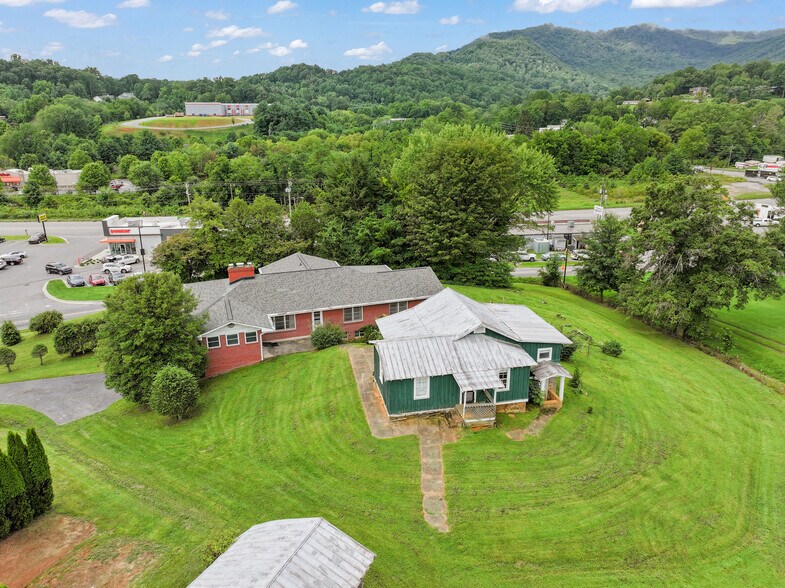 More Photos Of 5 Noland Downs Rd, Waynesville Office Residential For Sale