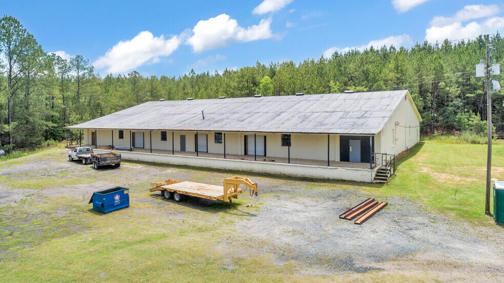 More Photos Of 121 Trotter Industrial Ln, Saluda Warehouse For Lease