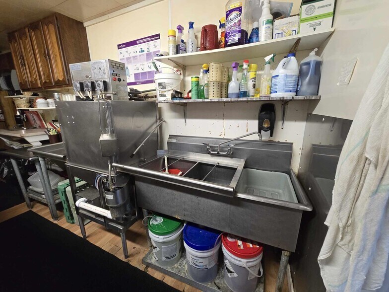 More Photos Of 44368 309th St, Mission Hill Restaurant For Sale