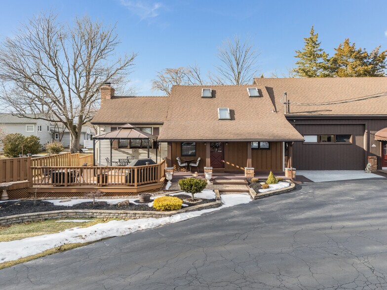 More Photos Of 5 Larison Ln, Ringoes Storefront Retail Office For Sale