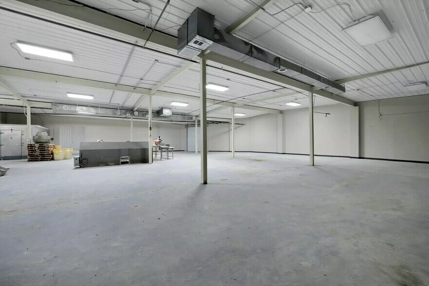 More Photos Of 501-515 S High St, Lancaster Food Processing For Sale