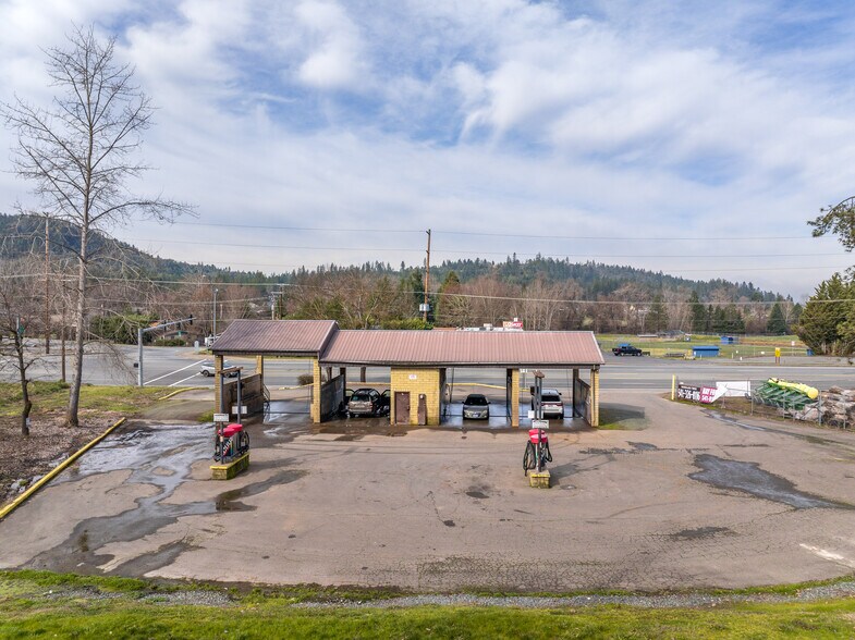 More Photos Of 2521 Williams Hwy, Grants Pass Carwash For Sale