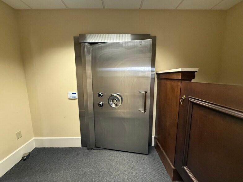 More Photos Of 130 Grove St, Fayetteville Bank For Sale