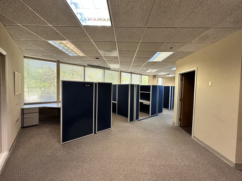 More Photos Of 2265 Roswell Rd, Marietta Office For Lease