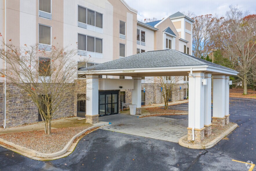 More Photos Of 24058 Sussex Hwy, Seaford Hotel For Sale