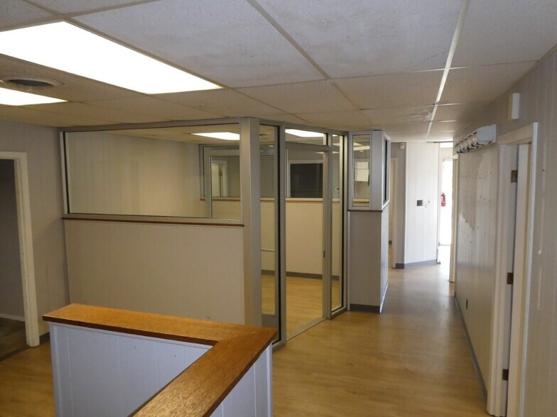 More Photos Of 6217 Enterprise Dr, Knoxville Light Distribution For Lease