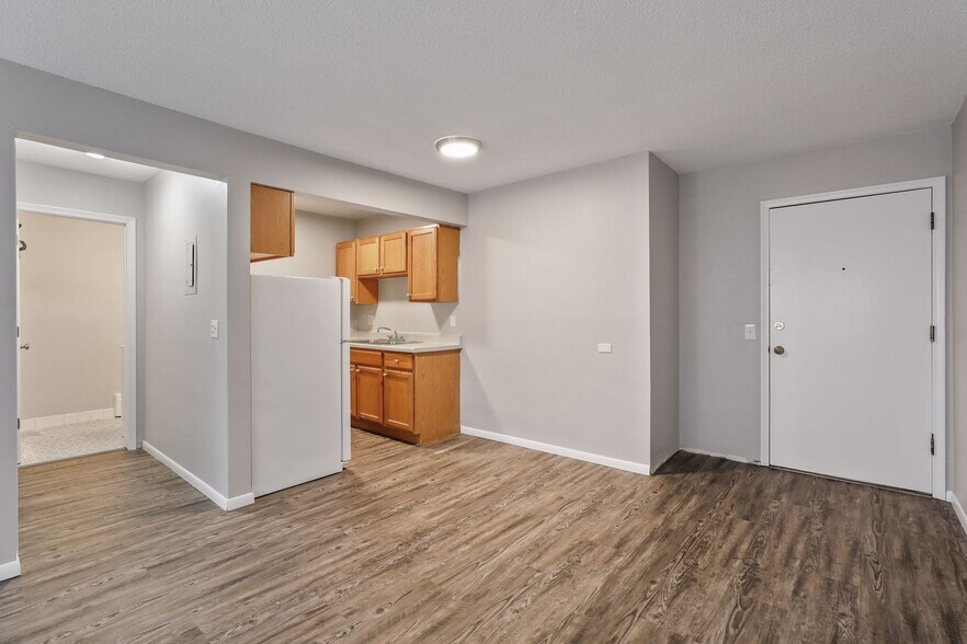 More Photos Of 912 22nd Ave S, Minneapolis Apartments For Sale