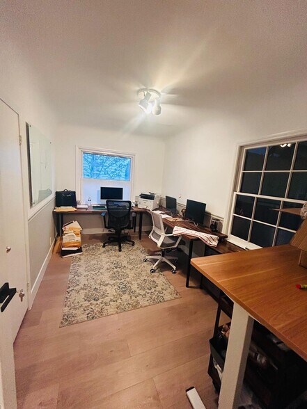 More Photos Of 26101 W Warren St, Dearborn Heights Flex For Lease