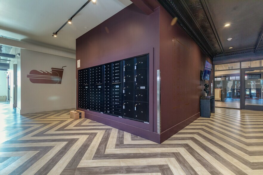 More Photos Of 2650 Locust St, Saint Louis Apartments For Lease