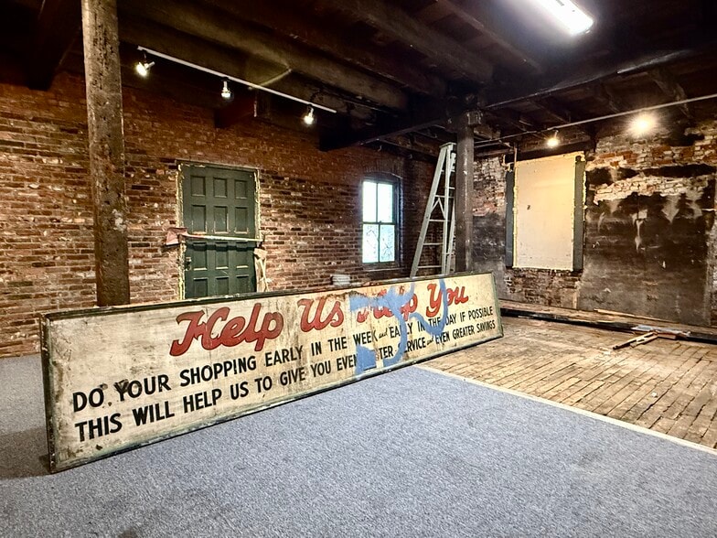 More Photos Of 507 Tripoli St, Pittsburgh Warehouse For Sale