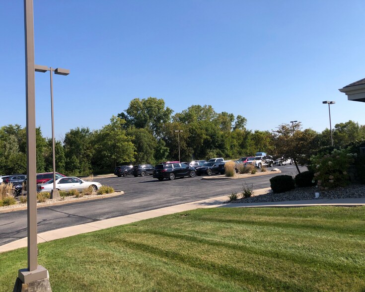 More Photos Of 409 E Cook Rd, Fort Wayne Office For Lease
