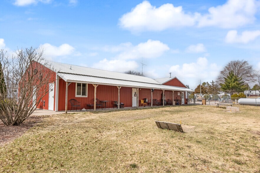 More Photos Of N1130 5th Rd, Coloma Trailer Camper Park For Sale