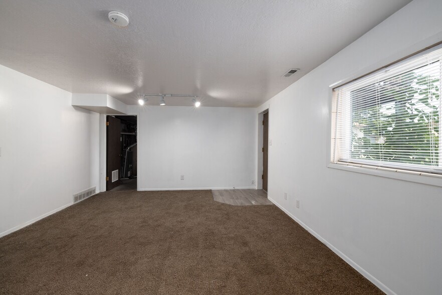 More Photos Of 270 E 5100 S, Washington Terrace Multifamily For Sale