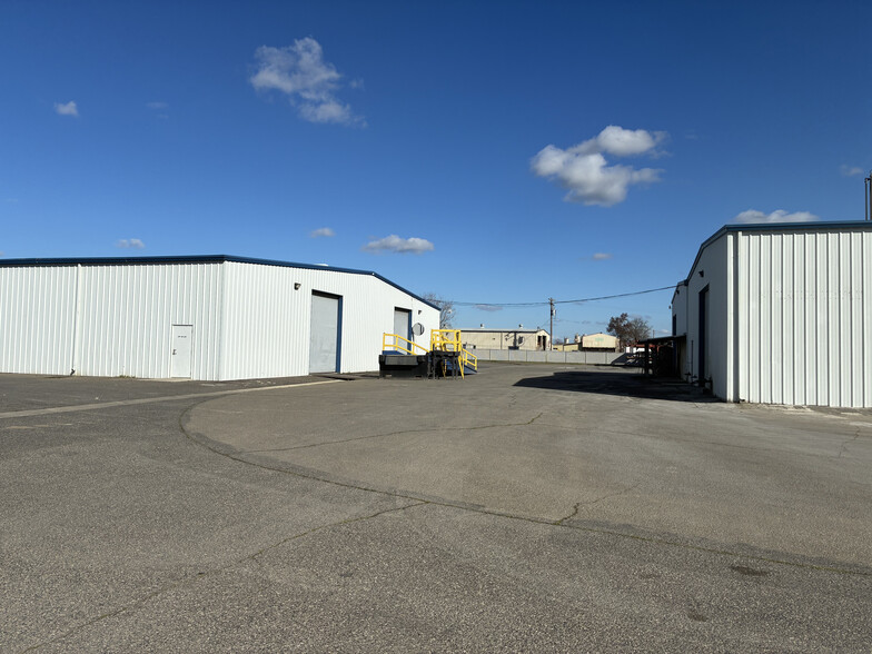 More Photos Of 11290 Vallejo Ct, French Camp Warehouse For Lease