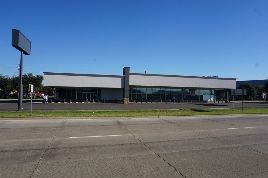 Primary Photo Of 10240-10242 N Walton Walker Blvd, Dallas Freestanding For Lease