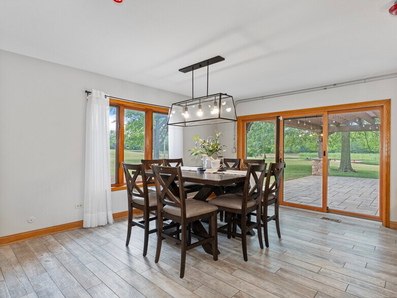 More Photos Of 22660 S Harlem Ave, Frankfort Flex For Sale