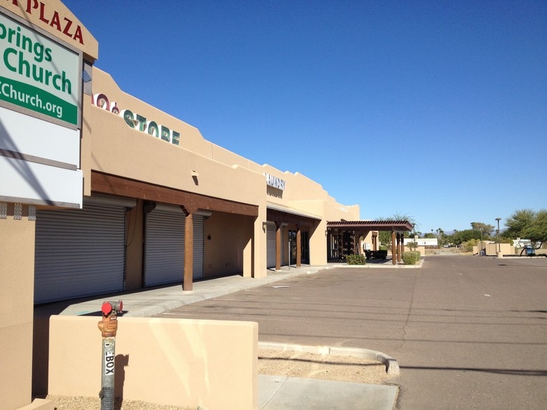 More Photos Of 2534 E Greenway Rd, Phoenix Freestanding For Lease