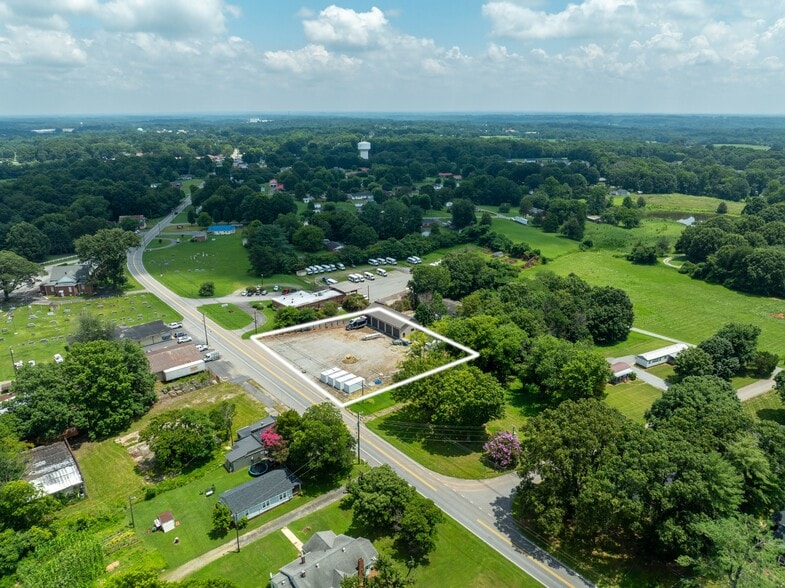 More Photos Of 1417 W Main St, Yadkinville Industrial For Sale