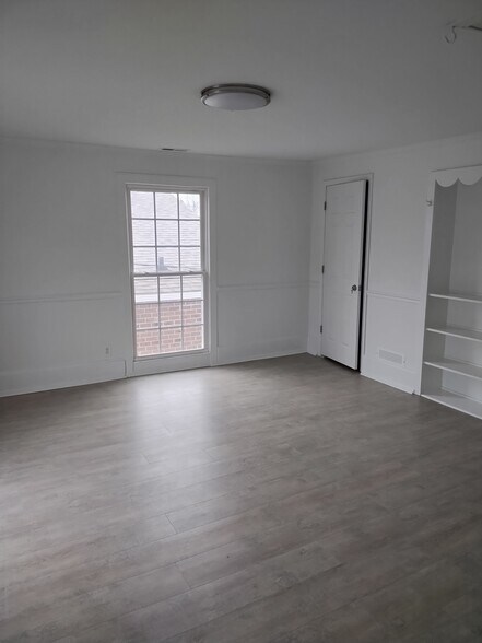 More Photos Of 119 W Main St, Youngsville Freestanding For Lease