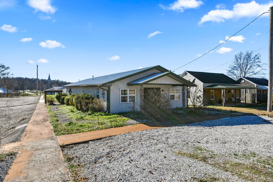 More Photos Of 109 Myrtle, Pierce City Storefront Retail Residential For Sale