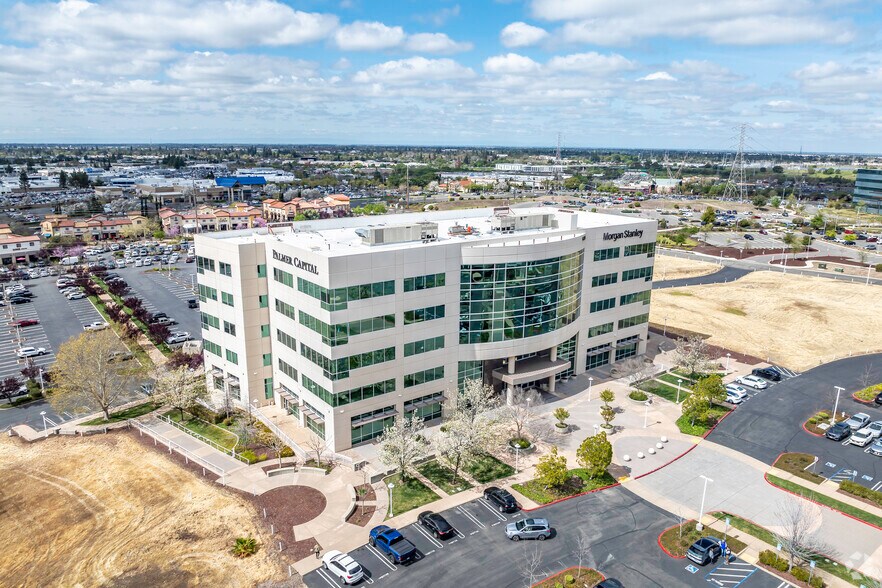 More Photos Of 1478 Stone Point Dr, Roseville Office For Lease