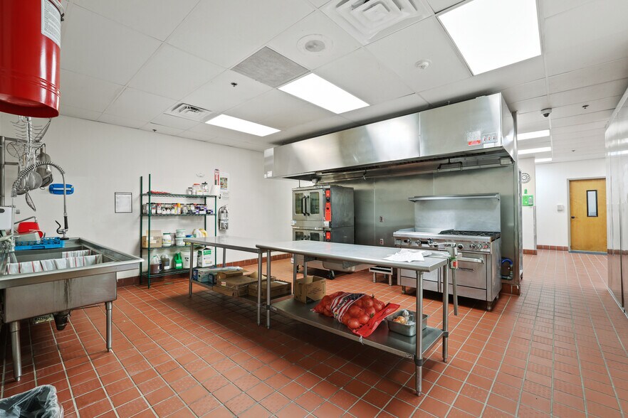 More Photos Of 5101 N Jackson Rd, McAllen Rehabilitation Center For Lease