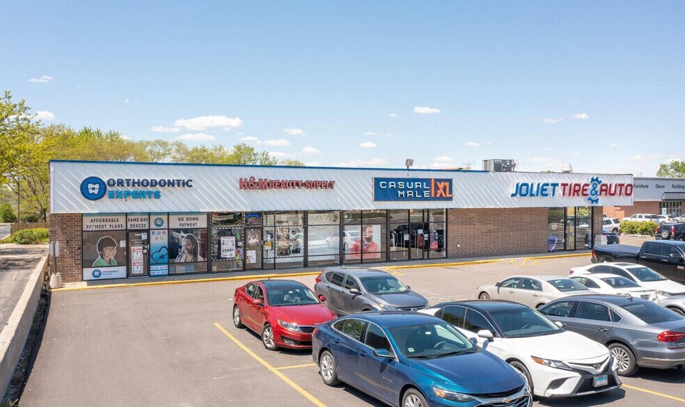 More Photos Of 1359 N Larkin Ave, Joliet Freestanding For Lease