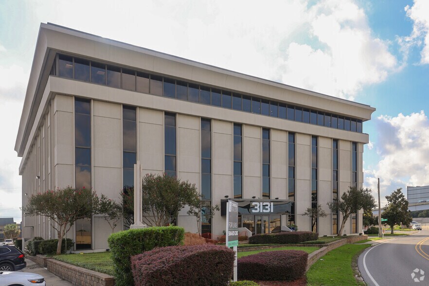 More Photos Of 3131 N I-10 Service Rd E, Metairie Office For Lease