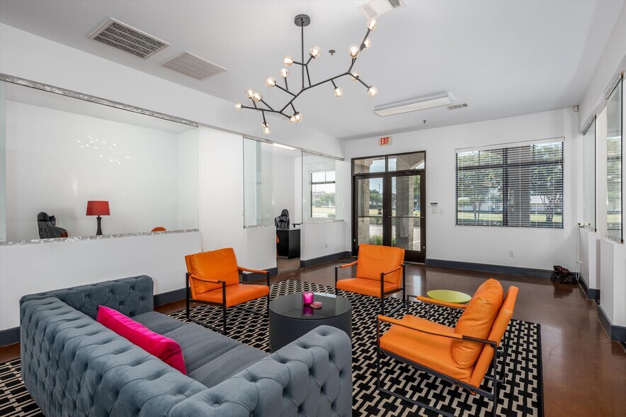 More Photos Of 6513 Preston Rd, Plano Medical For Sale