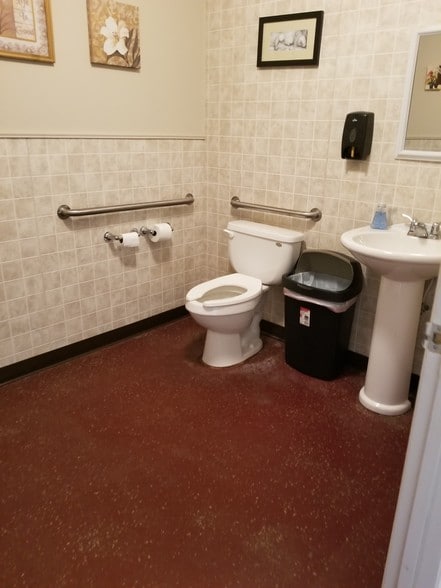 More Photos Of 9757 S US Highway 35, Losantville Restaurant For Lease