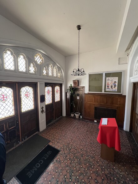 More Photos Of 5359 Lebanon Ave, Philadelphia Schools For Lease
