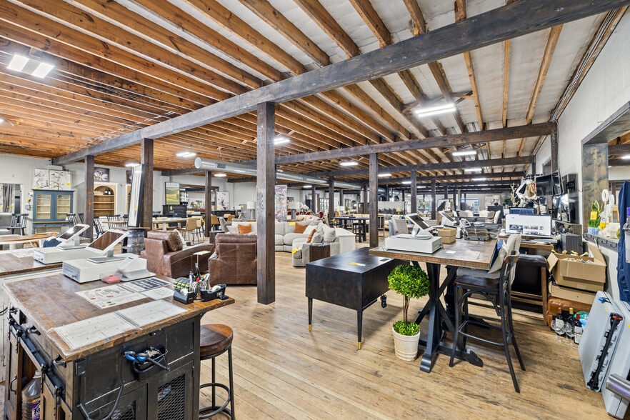 More Photos Of 764 E Seventh St, Lexington Warehouse For Sale