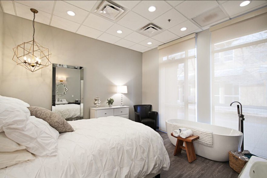 Primary Photo Of 2045 S Vineyard, Mesa Office For Sale