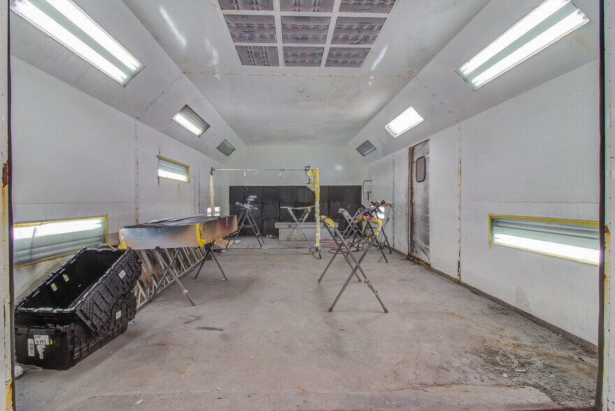 More Photos Of 1814 33rd Ave, Gulfport Auto Repair For Sale