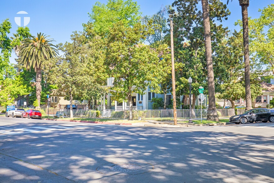 More Photos Of 2131 L St, Sacramento Office Residential For Sale
